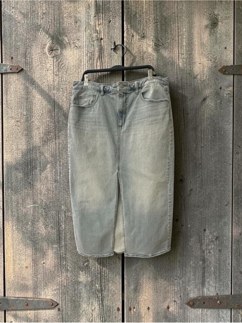 Universal Thread Denim Maxi Skirt. Front Slit. Light Wash. Size 17
